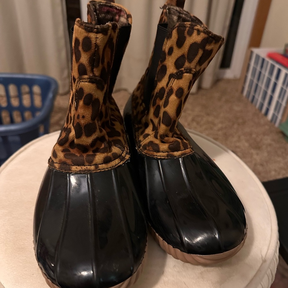 Yoki Leopard Print and Black Duck Boots- Size 6